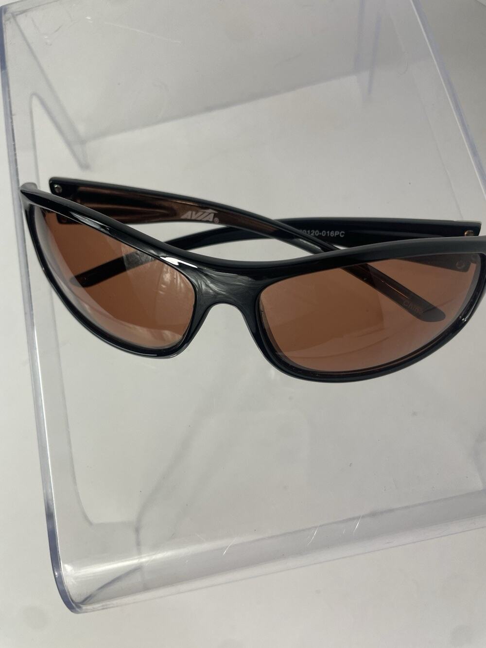 Vintage Avia Sunglasses Women's Black Frame w/Brown Lenses